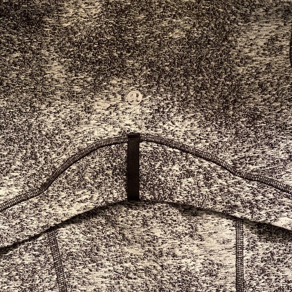 Lululemon - Picture 5 of 5